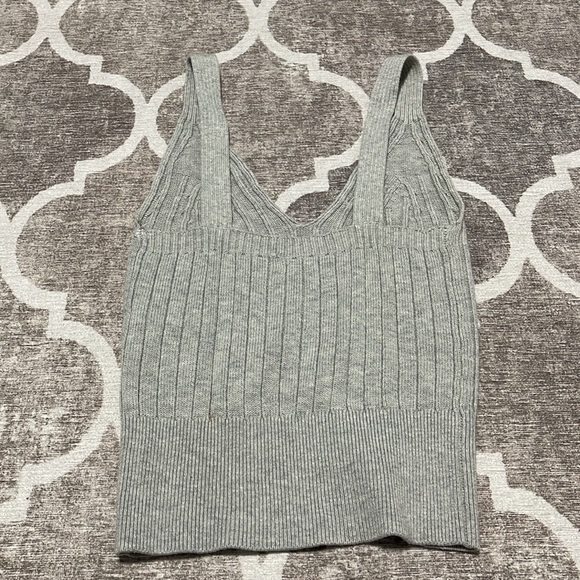 Aritzia knit tank top - Picture 2 of 3